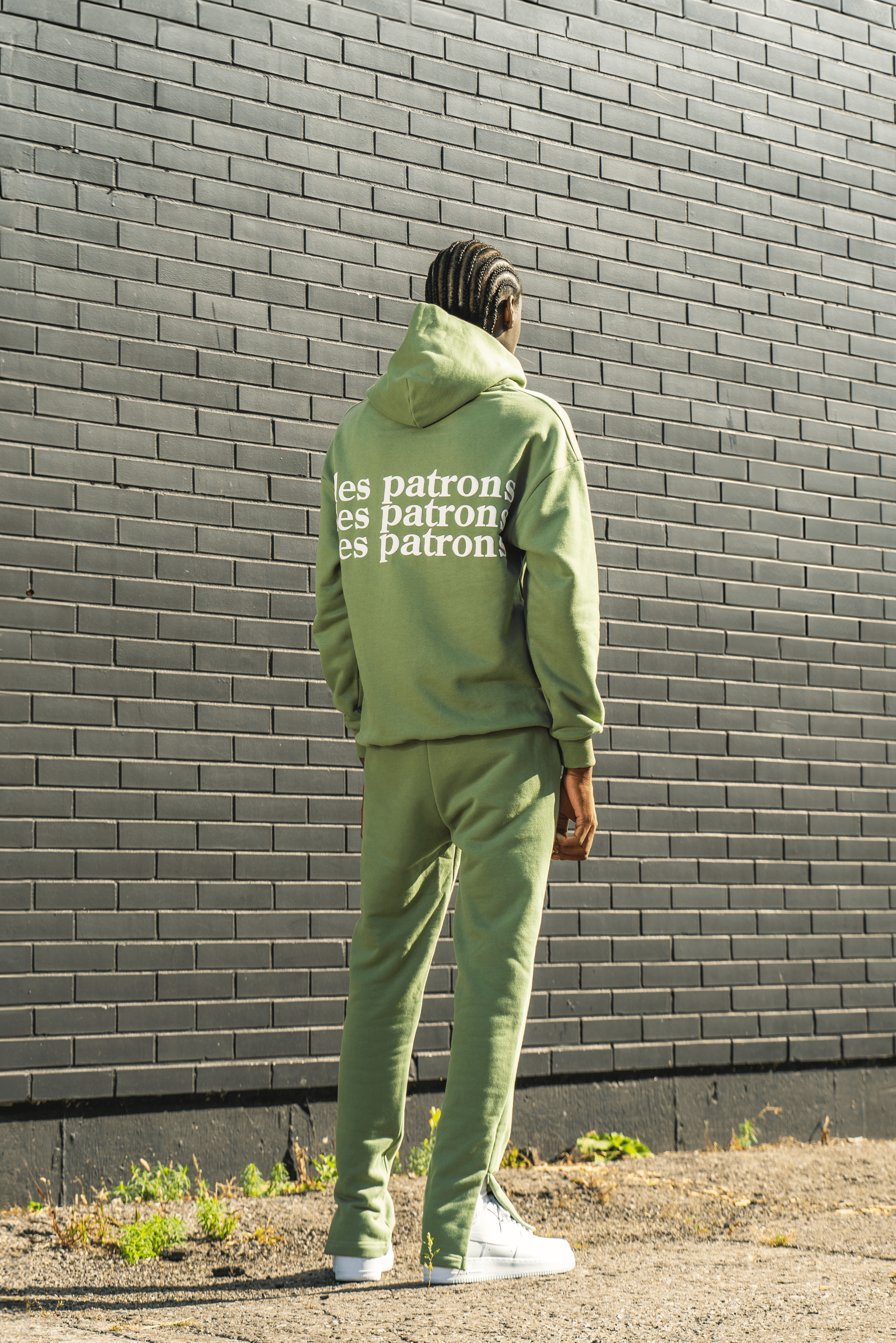 Les patrons luxury streetwear green sweatsuit